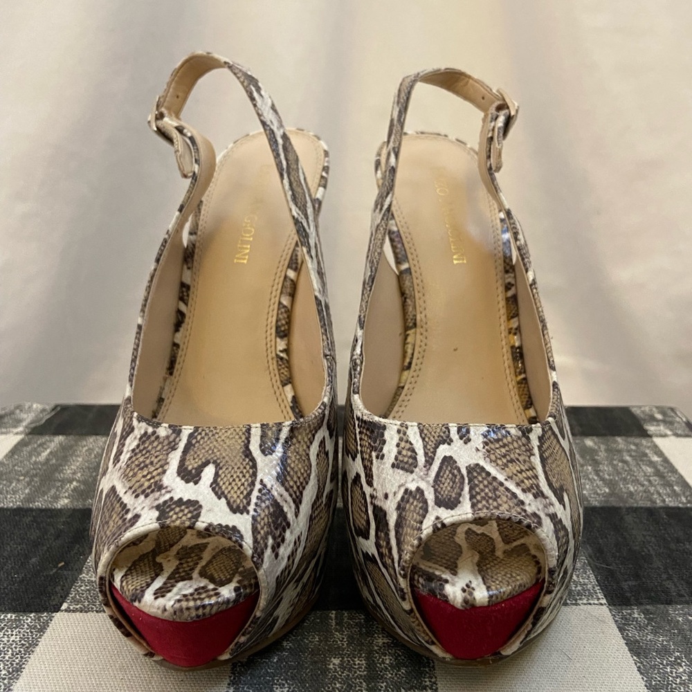 ENZO ANGIOLINI Eatolten Snakeskin Pump w/ Peep Toe, Pink Suede Heel & Heel Strap